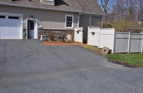 Bel Air North Apartment | Lovely one bedroom apartment private entrance utilities included
