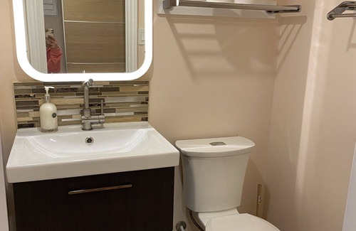 East Credit House | Lovely one bedroom unit