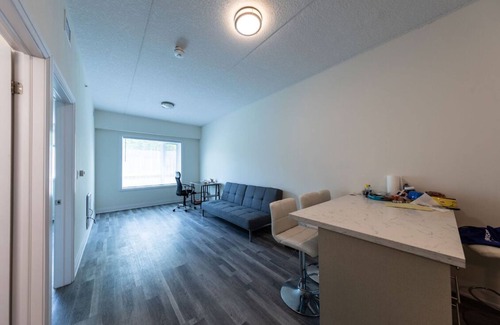 Waterloo Condo | Lovely One Bedroom Entire Apartment Close to University