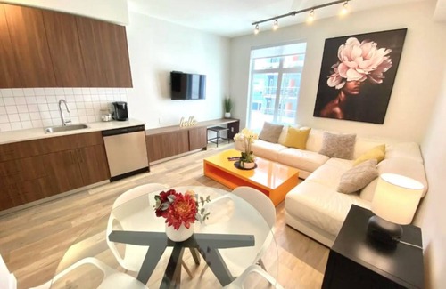 Sidney Hotel | Lovely One Bedroom Suite
