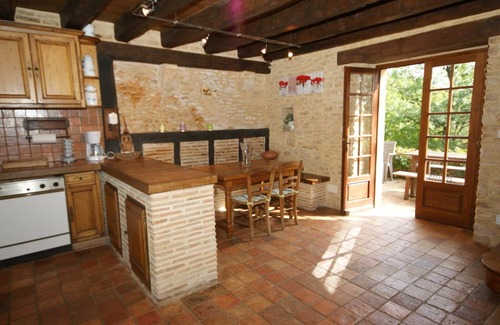 Montcabrier House | Lovely Périgord holiday home in private forest