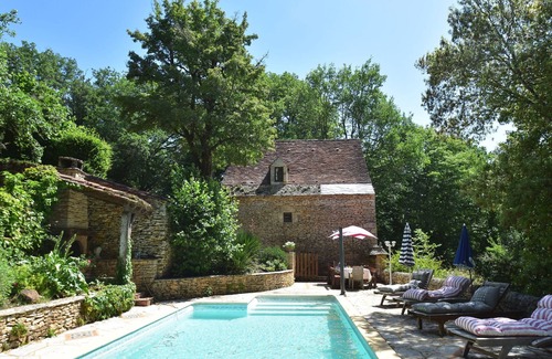 Montcabrier House | Lovely Périgord holiday home in private forest