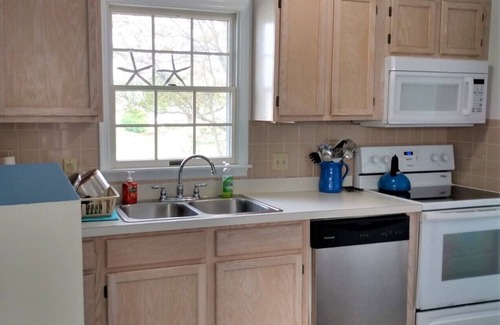 Millsboro House | Lovely/peaceful setting; Clean/comfortable home; Pleasant Pool; Long/Short Stays