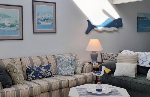 Millsboro House | Lovely/peaceful setting; Clean/comfortable home; Pleasant Pool; Long/Short Stays