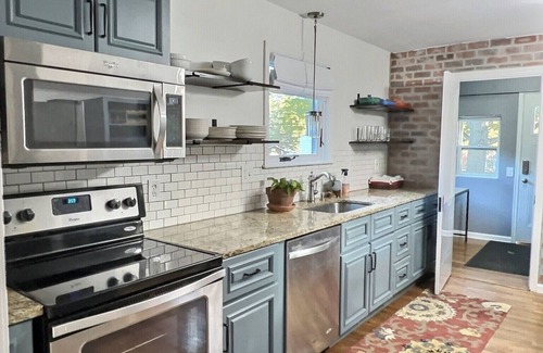 Prairie Village House | Lovely Prairie Village House, Dog friendly