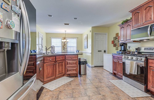 Prichard House | Lovely Prichard Home w/ Yard, Grill & Fireplace!