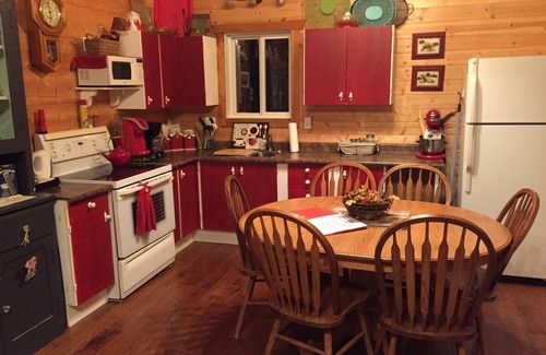 Division No. 7 Cabin | Lovely private cabin located in the country - ask us about family reunions also