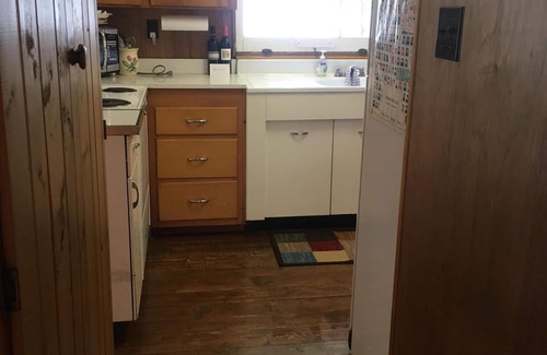 Brier Hill Cottage | Lovely, private cottage located on the main channel of the St. Lawrence River.