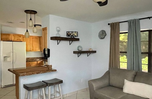 Oakes Estates Cottage | Lovely Private Cottage, less than 5 miles to the beach!