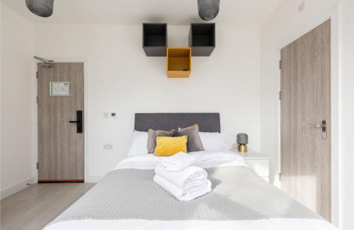 St. George's Apartment | Lovely Private Room and Shower At Anson Hotel