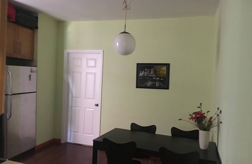 Queens House | Lovely private room in Woodside