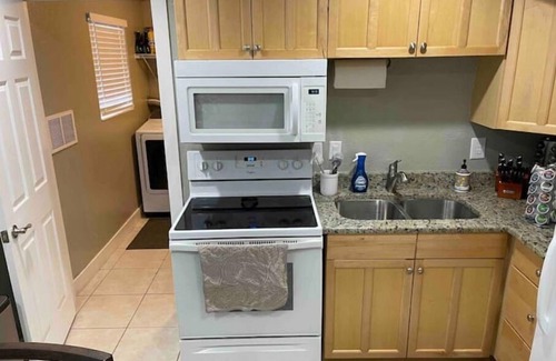 Central City Apartment | Lovely quiet 2 bedroom rental with free parking