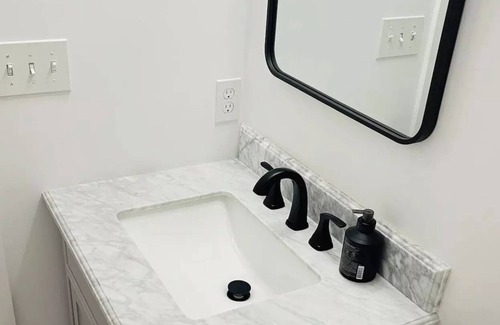 Roxbury Condo | Lovely, quiet Boston condo with free street parking
