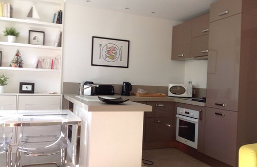 Cassis Apartment | Lovely refurbished t3 of 66m2, full center with a 22m2 south terrace