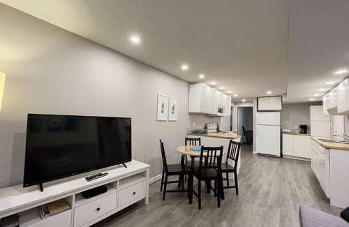 Southwest Edmonton House | Lovely renovated 3-bedroom in South-Central Edmonton