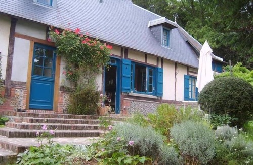 Bezancourt House | Lovely renovated traditional house, charm, calm in a green setting.