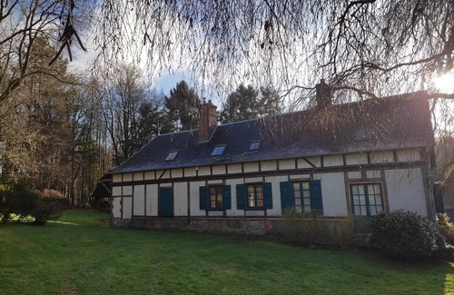 Bezancourt House | Lovely renovated traditional house, charm, calm in a green setting.