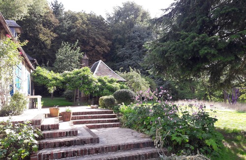 Bezancourt House | Lovely renovated traditional house, charm, calm in a green setting.