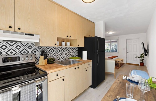 Lake Ridge Apartment | Lovely Rental Unit With Free Parking on Premises