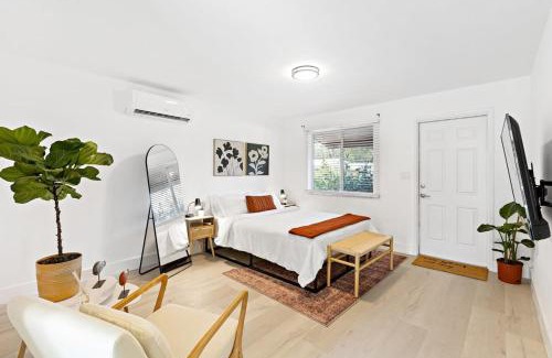 Lake Ridge Apartment | Lovely Rental Unit with free Parking on Premises