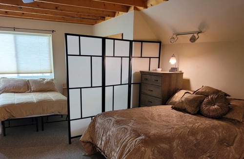 Crawford Condo | Lovely Retreat Center Condo with 2 beds. Animal Friendly