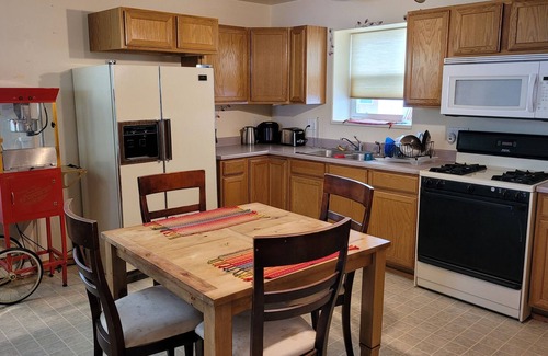 Crawford Condo | Lovely Retreat Center Condo with 2 beds. Animal Friendly