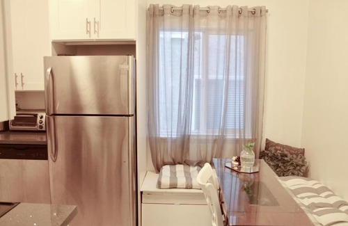 Westlake Apartment | LOVELY ROMANTIC GETAWAY-DOWNTOWN LOS ANGELEs!!