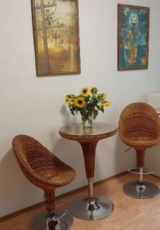 Vrsovice House | Lovely room and free parking