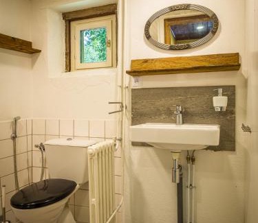 Parsac-Rimondeix Apartment | Lovely rural and quiet farmhouse with natural swimming lake