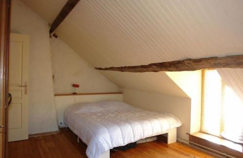 Parsac-Rimondeix Apartment | Lovely rural and quiet farmhouse with natural swimming lake