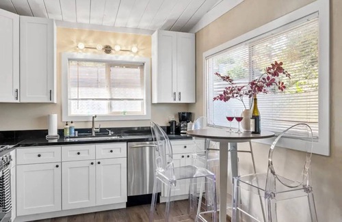 Forestville House | Lovely Russian River Bungalow-2BR 1 BA New Remodel
