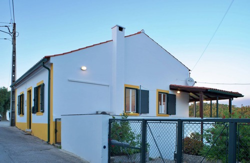 Tomar Cottage | lovely rustic country house