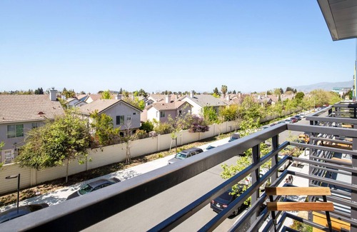 Renaissance Apartment | Lovely San Jose 1BR w/ W/D, Pool, Gym, BBQ, near freeways, by Blueground