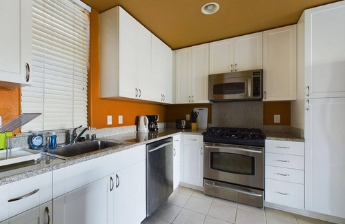 Santa Clara Apartment | Lovely Santa Clara 1BR w/Pool, Gym & Balcony, nr Mall, by Blueground