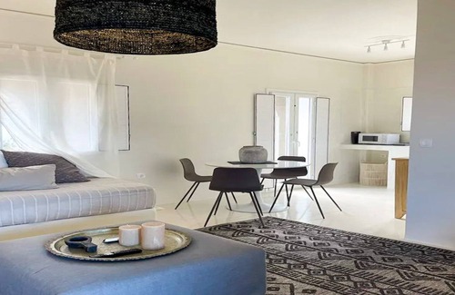 Exo Gonia Villa | Lovely Santorini Villa | Altura Residence | 1 Bedroom | Outdoor Hot tub &.