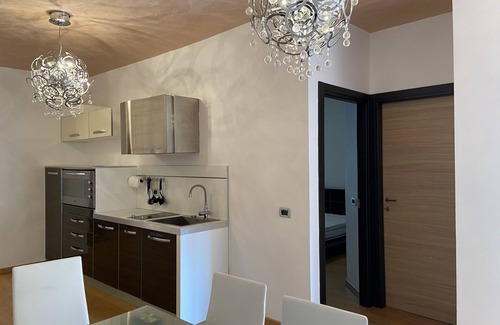 Sarande Apartment | Lovely Seaview Apartment Saranda - 70m from Beach + Dedicated Garage