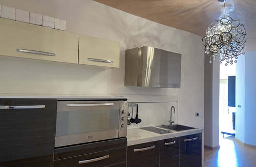 Sarande Apartment | Lovely Seaview Apartment Saranda - 70m from Beach + Dedicated Garage