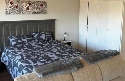 Gonubie Apartment | Lovely single unit with secure parking 2