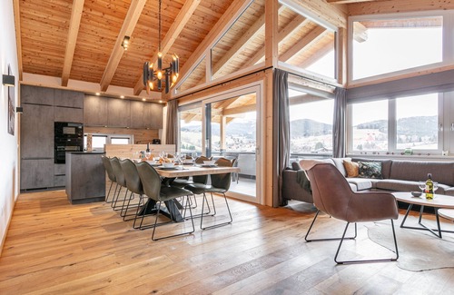 Sankt Lambrecht House | Lovely ski in-ski out lodge with sauna