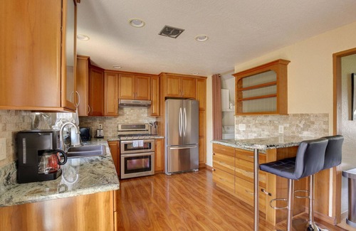 Berryessa House | Lovely South San Jose 3BR, w/Garage, W/D, Backyard, by Blueground