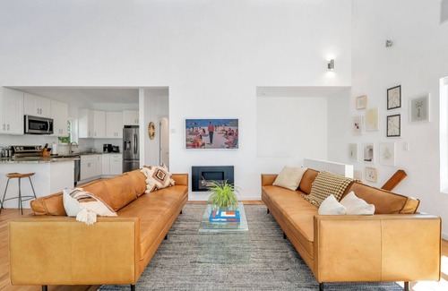 Shinnecock Hills House | Lovely Southampton retreat, large pool, extensive decking, indoor/outdoor.