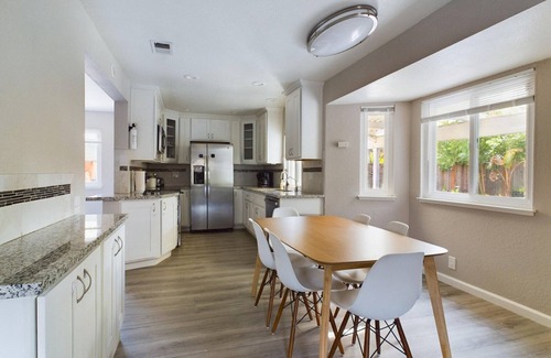 South San Jose House | Lovely SouthHip San Jose 3BR, w/Garage, W/D, Backyard, by Blueground