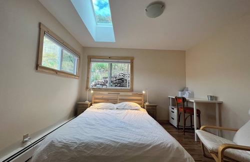 Idaho Springs House | Lovely, Spacious 1 Bedroom - Awesome VIEWS, LIGHT