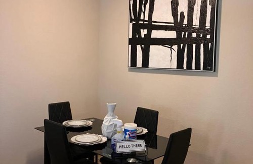 Port Tampa City Apartment | Lovely Spacious 2 BD w/ Pool and WiFi. Near Beaches, Downtown Tampa, And Shopping Mall!