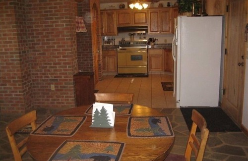 Durango - Purgatory Cabin | Lovely Spacious 2 in 1 Log Home, Hot Tub, Huge Deck