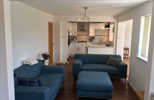 Kingsbridge House | Lovely spacious family and pet friendly home with fabulous views and parking
