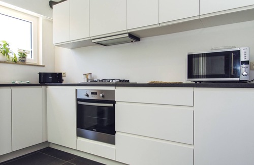 Groenenhoek House | Lovely spacious house close to parks and tramway