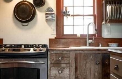 Purcellville House | Lovely Stone Farmhouse at Silverbrook Farm