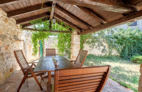 Jadreski House | Lovely Stone Villa with private garden and terrace