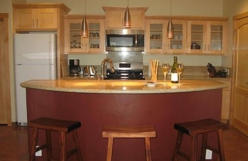 Midpines House | Lovely Straw Bale Home with Views of the Yosemite High Sierra!